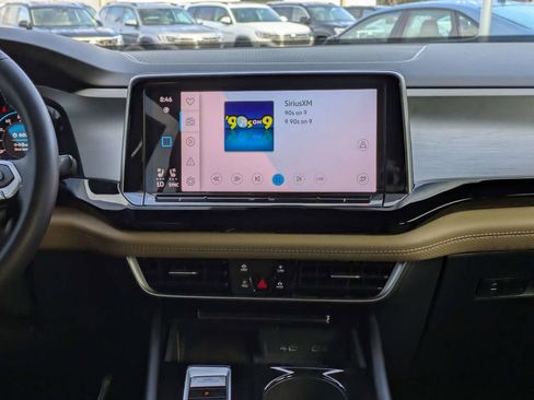 Used 2024 Volkswagen Atlas Cross Sport SE image 22