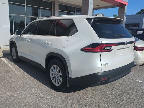 Used 2026 Toyota Grand Highlander FWD image 3
