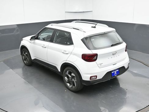 Certified 2024 Hyundai Venue Limited image 48
