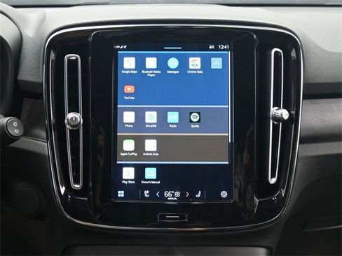 Used 2023 Volvo XC40 Recharge Ultimate image 18