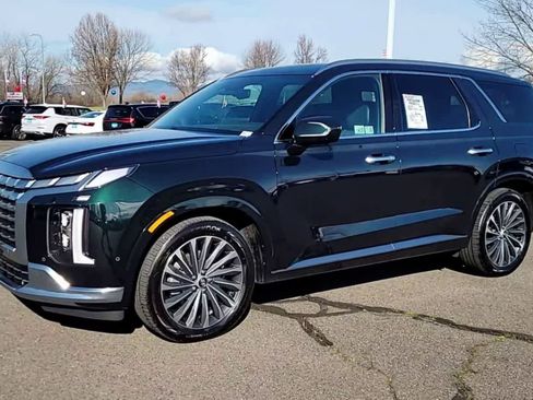 Used 2025 Hyundai Palisade Calligraphy image 4