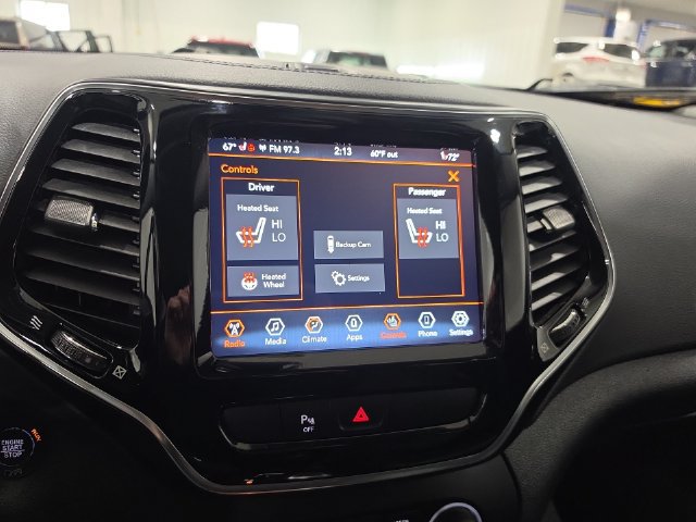 Used 2020 Jeep Cherokee Limited AWD/4WD image 15