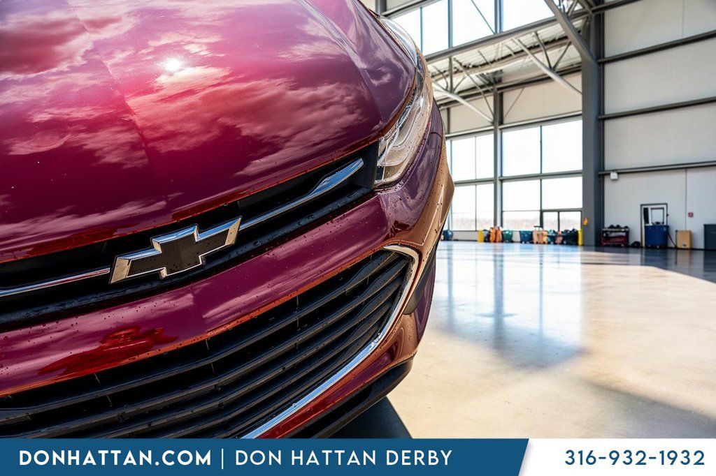 Used 2022 Chevrolet Trax LT w/ Sport Edition FWD image 34
