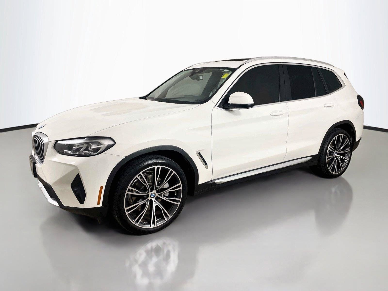 Used 2023 BMW X3 sDrive30i w/ Premium Package RWD image 8