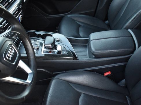 Used 2017 Audi Q7 3.0T Premium Plus w/ Premium Plus Package image 28