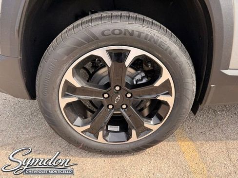 New 2026 Chevrolet Equinox LT image 12