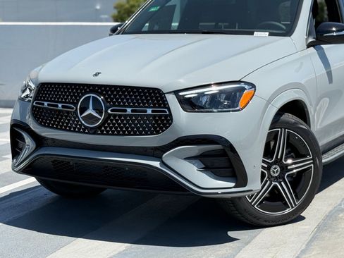 New 2026 Mercedes-Benz GLE 450e 4MATIC image 3