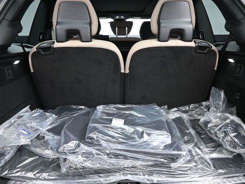 New 2026 Volvo XC90 T8 Plus w/ Protection Package Premier AWD/4WD image 33