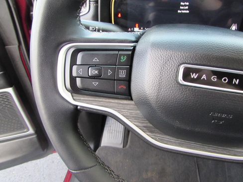 Used 2022 Jeep Wagoneer Series II image 13