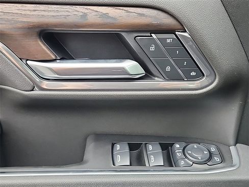 New 2025 GMC Sierra 2500 SLT w/ SLT Premium Package image 16