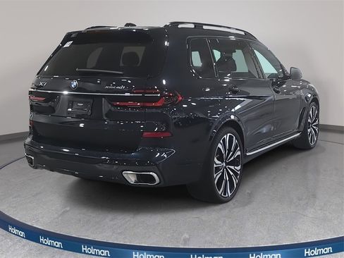 Used 2023 BMW X7 xDrive40i w/ M Sport Package image 5