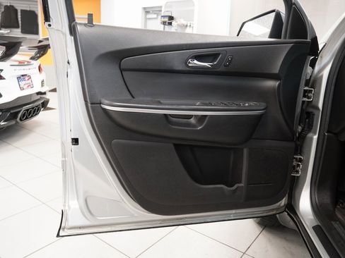 Used 2012 GMC Acadia SLE image 5