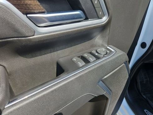 Used 2025 Chevrolet Silverado 2500 LT image 23