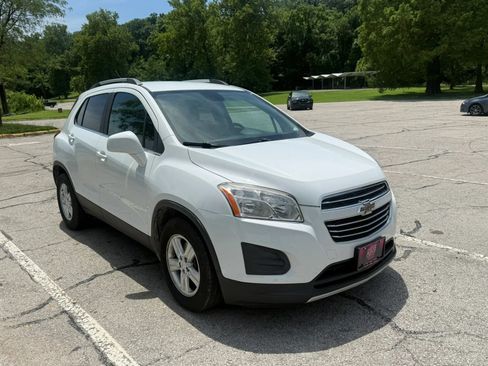 Used 2015 Chevrolet Trax LT FWD image 3