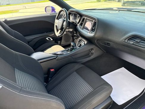 Used 2023 Dodge Challenger SXT RWD image 40