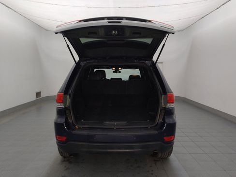 Used 2018 Jeep Grand Cherokee Laredo image 29