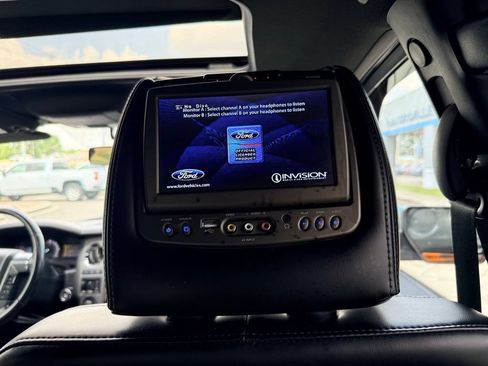 Used 2017 Ford Expedition Platinum AWD/4WD image 8