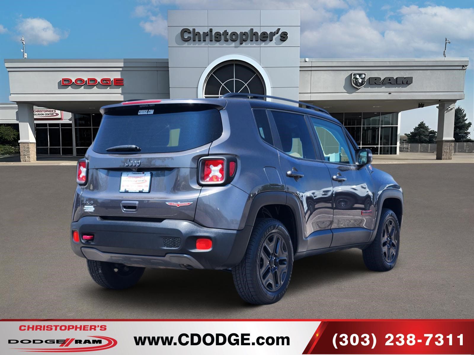 Used 2018 Jeep Renegade Trailhawk AWD/4WD image 3