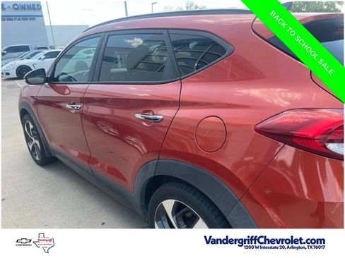 Used 2016 Hyundai Tucson Limited w/ Option Group 03 AWD/4WD image 23