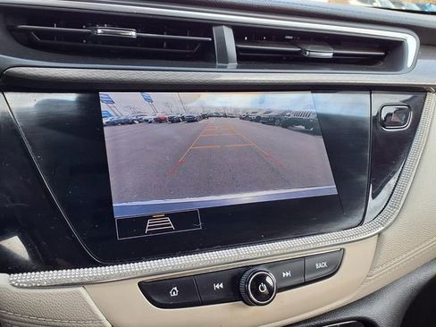 Used 2020 Buick Encore GX Essence w/ Experience Buick Package image 9