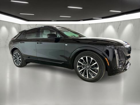 New 2026 Cadillac Lyriq Sport image 7