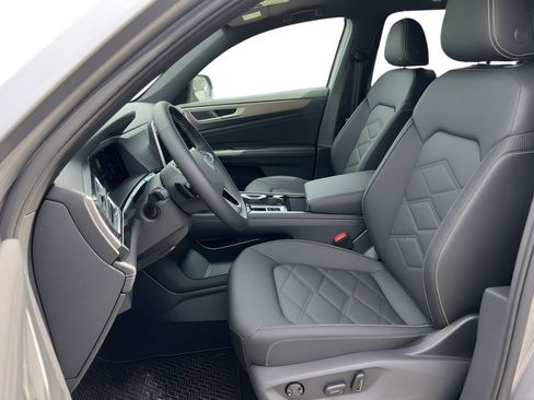 New 2025 Volkswagen Atlas Cross Sport SE AWD/4WD image 6