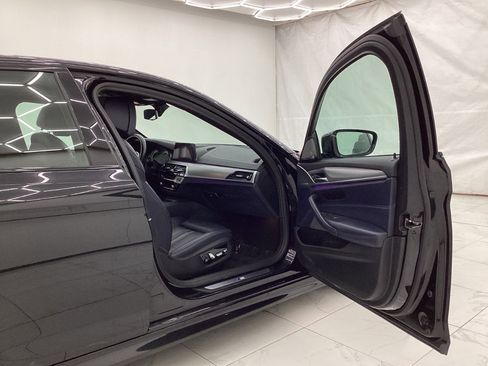 Used 2019 BMW 540i xDrive w/ M Sport Package AWD/4WD image 18