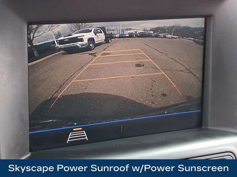 Used 2021 GMC Terrain SLE w/ Driver Convenience Package image 13