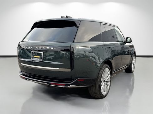 New 2026 Land Rover Range Rover SE image 4