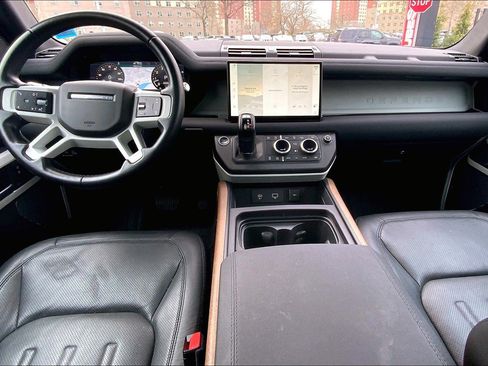 Used 2022 Land Rover Defender 110 S image 15