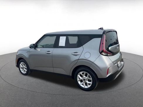 Used 2025 Kia Soul LX w/ LX Technology Package image 10