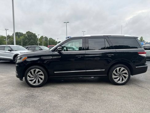 Used 2022 Lincoln Navigator Reserve RWD image 6