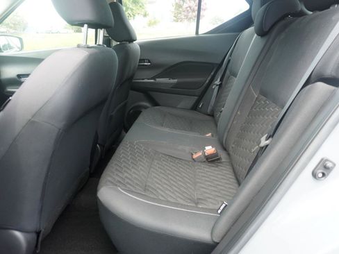 Used 2023 Nissan Kicks SV FWD image 13