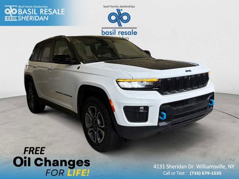 Used 2022 Jeep Grand Cherokee Trailhawk w/ Luxury Tech Group III image 1