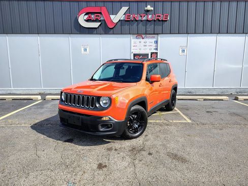 Used 2017 Jeep Renegade Altitude FWD image 1