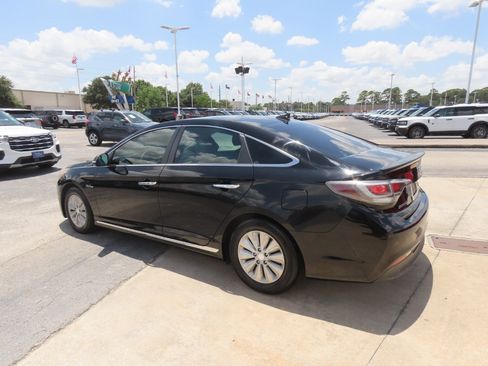 Used 2016 Hyundai Sonata SE FWD image 16
