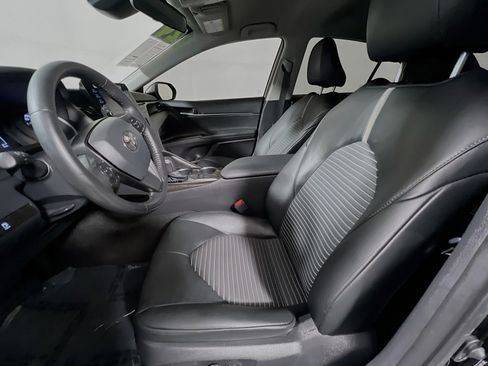Used 2024 Toyota Camry SE FWD image 15