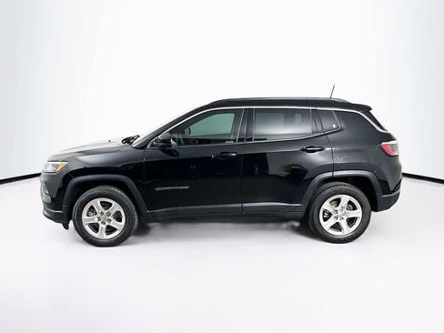 Used 2023 Jeep Compass Latitude AWD/4WD image 3