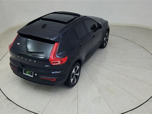 Used 2024 Volvo XC40 B5 Plus image 84