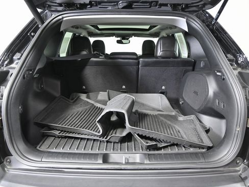 Used 2022 Jeep Cherokee Limited image 17