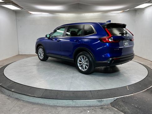 Used 2023 Honda CR-V EX image 3