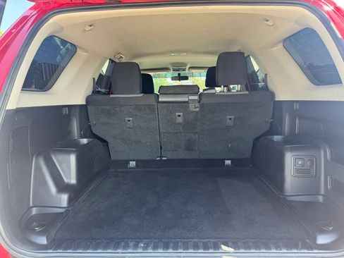 Used 2016 Toyota 4Runner SR5 AWD/4WD image 5
