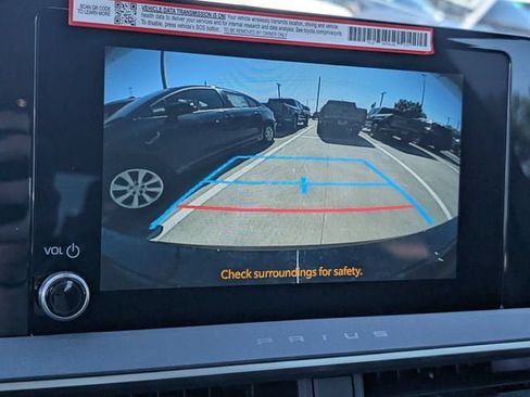 New 2026 Toyota Prius Plug-In Hybrid FWD image 11
