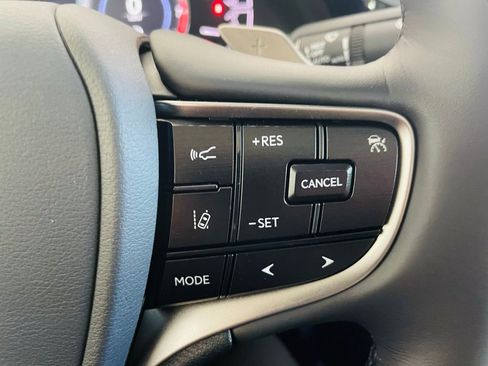 Certified 2025 Lexus ES 350 w/ Premium Package image 21