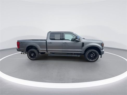 Certified 2022 Ford F250 Lariat w/ Black Appearance Package image 8