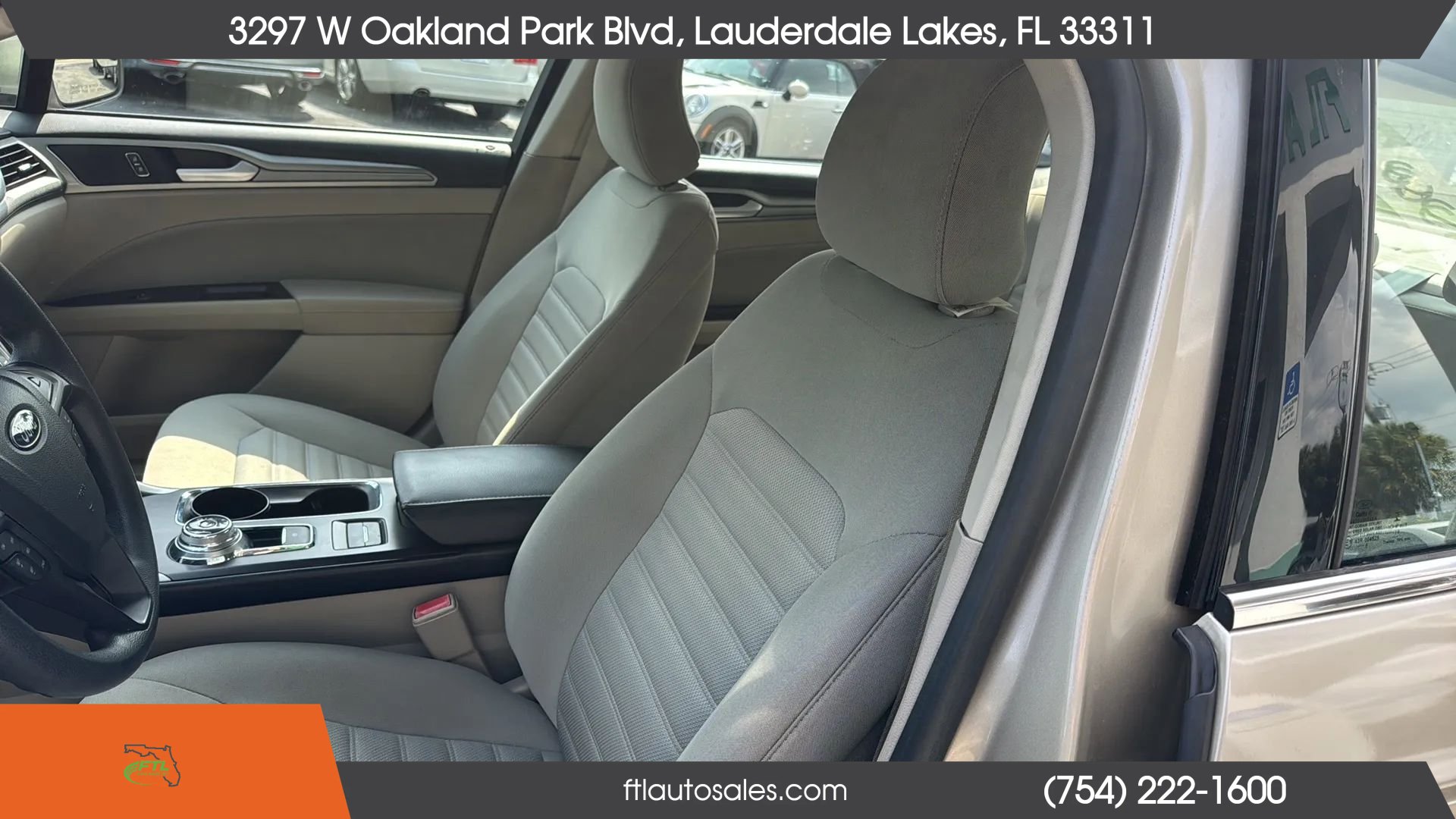 Used 2018 Ford Fusion SE FWD image 19