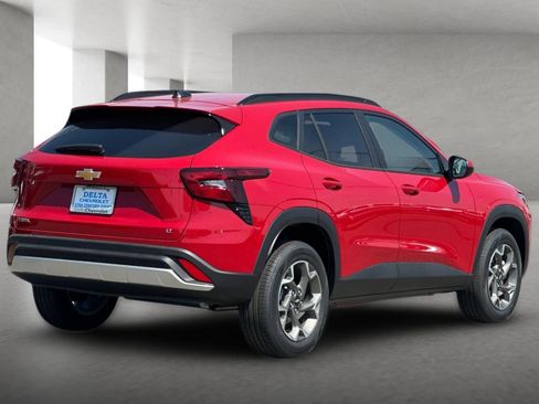 New 2026 Chevrolet Trax LT FWD image 4