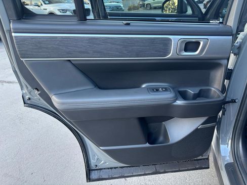 Used 2025 Hyundai Santa Fe Limited image 22