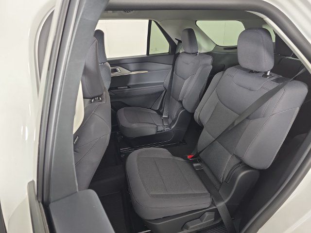 Used 2026 Ford Explorer Active AWD/4WD image 24
