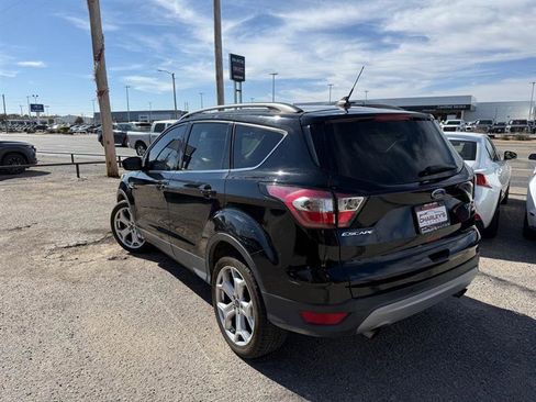 Used 2018 Ford Escape SE w/ Ford Safe & Smart Package image 3